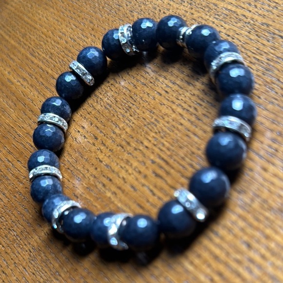 Sparkling Black Berry Elegant Black Beaded Bracelet with Silver Accents - Picture 4 of 4